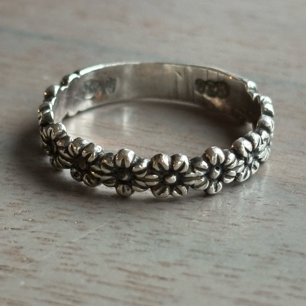 Floral Silver Band Ring